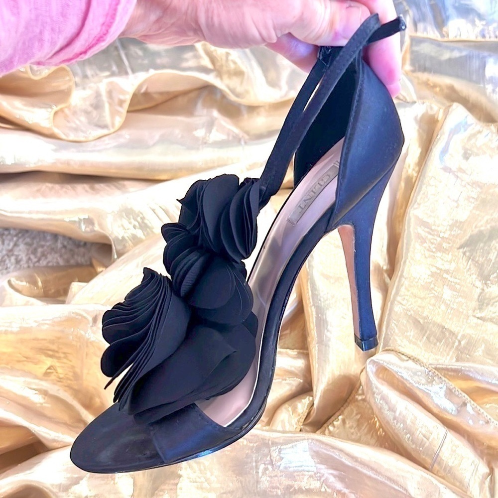 Glint, Fabric & Leather! Sexy 5” Heel, Oozes Style, Size 7, EUC